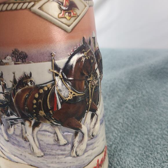 Budweiser Holiday Stein "American Homestead" Clydesdale Horses Collection 1996 - Picture 2 of 11